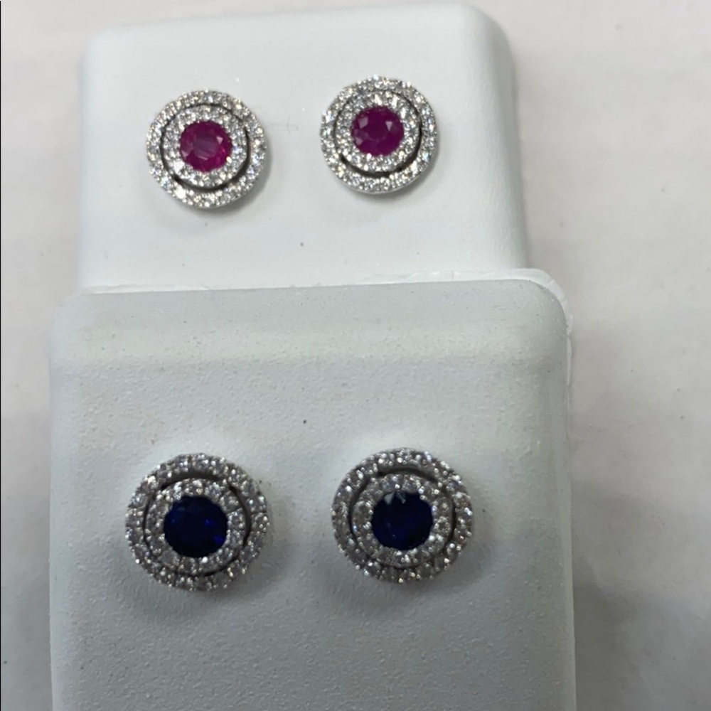 New 14k Solid Gold Stud Earrings - image 4